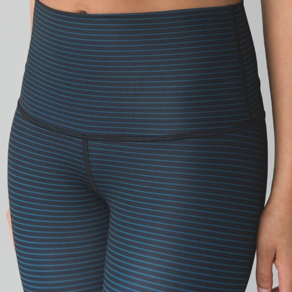 387. Lululemon Wunder Under Pant - Picture 9 of 9